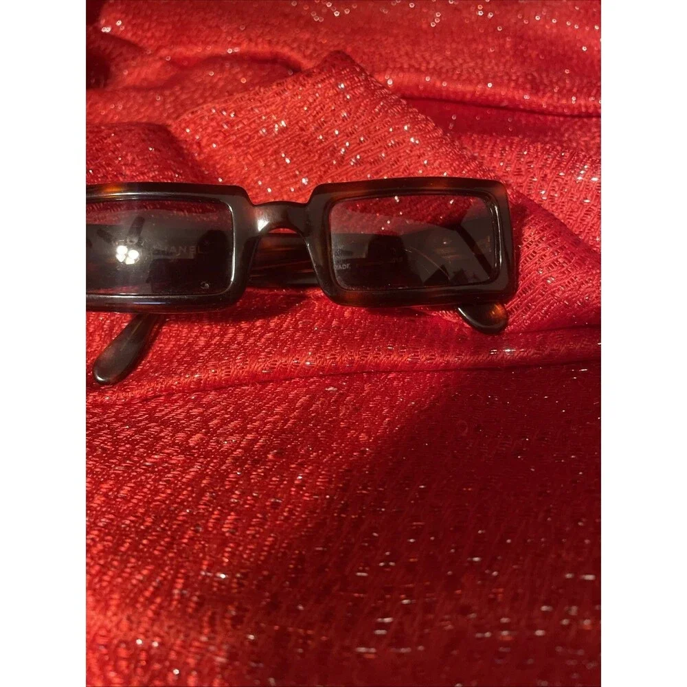 Vintage Chanel 0018 80 Tortoise Shell Sunglasses Oversized Gold CC Made In Italy